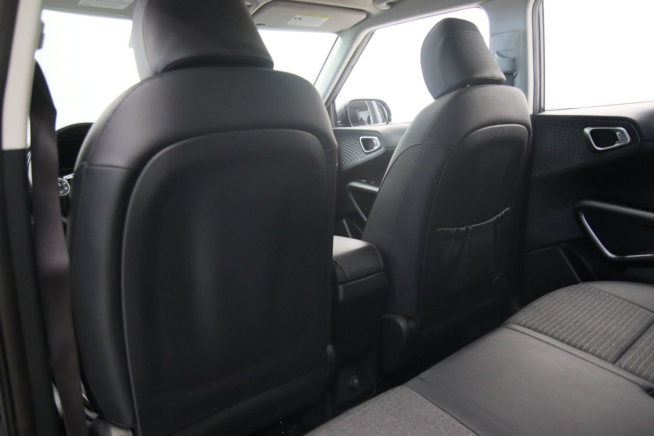 2021 Kia Soul VIN KNDJ33AU0M7772543 Grey Chicoutimi - photo #9