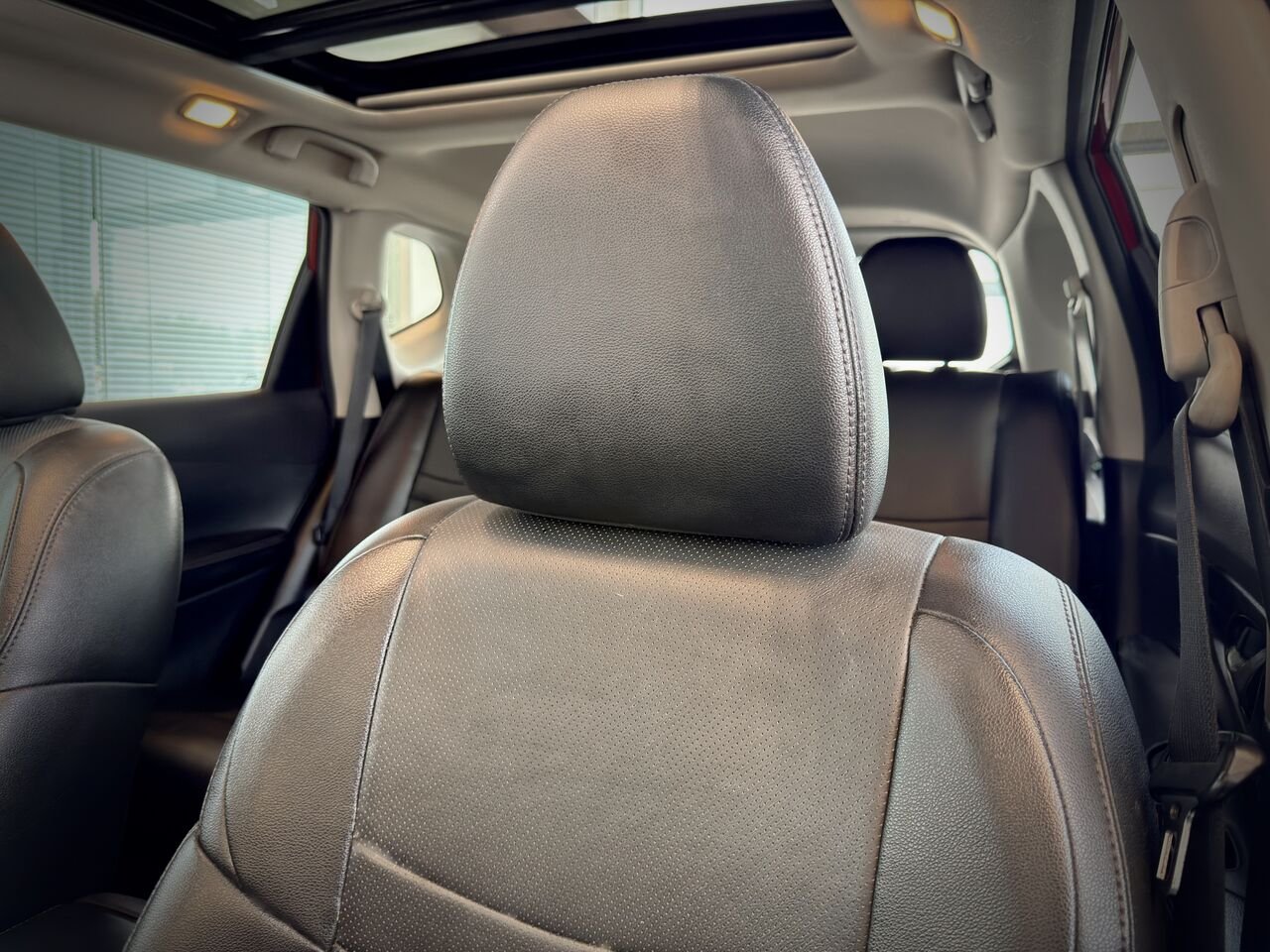 2016 Nissan Rogue Grey Notre-Dame-des-Prairies - photo #16