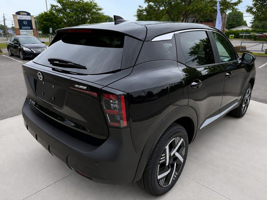 2026 NISSAN Kicks 2026 Super Black