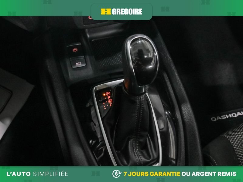 2021 Nissan Qashqai Red Laval - photo #16