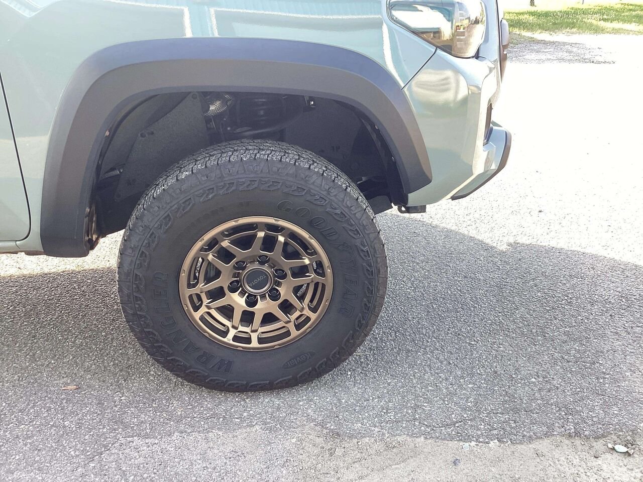 2022 Toyota Tacoma Grey Gatineau - photo #8