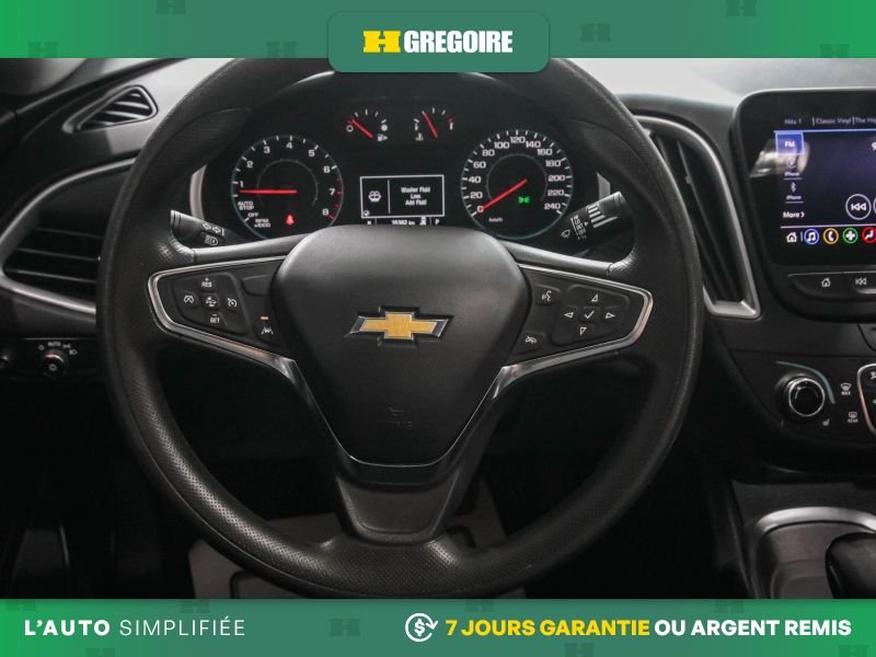 Chevrolet Malibu 2023 Blanc Saint-Eustache - photo #24