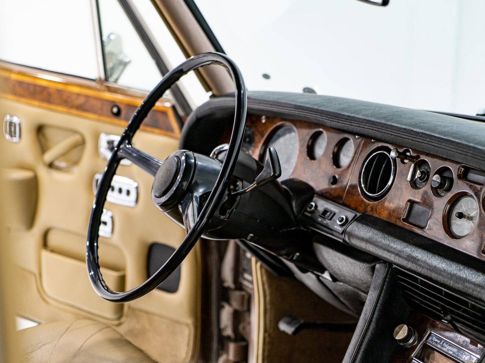 Rolls Royce Silver Shadow Project car **PRIX EN USD** 1974 Brun Montréal - photo #75