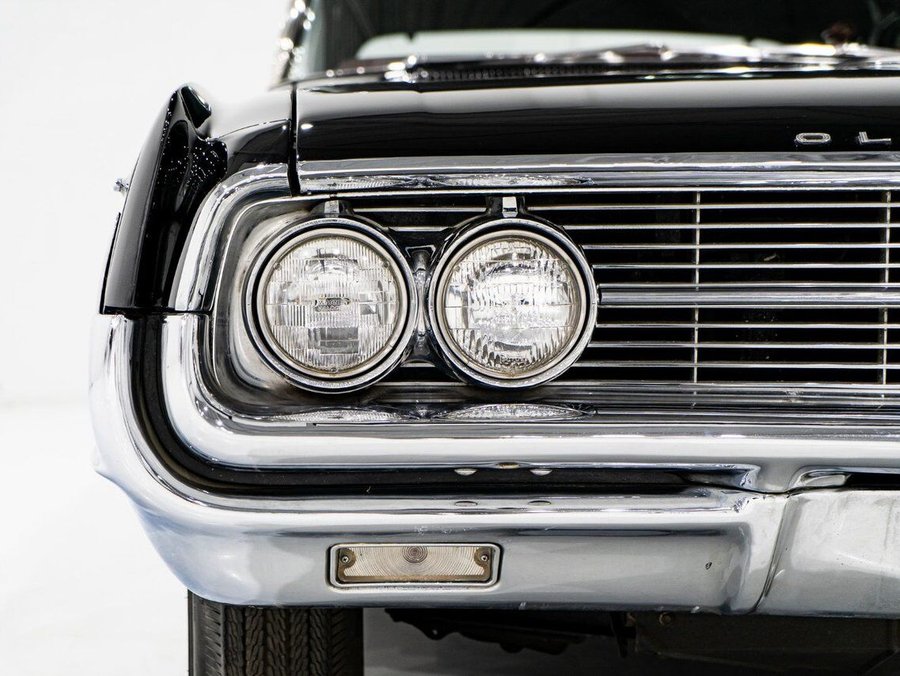 1962 Oldsmobile Starfire 1962 Black