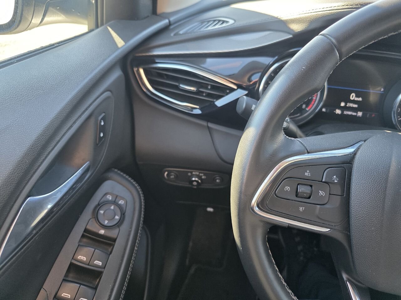 2022 Buick Encore GX Preferred White Rouyn-Noranda - photo #14