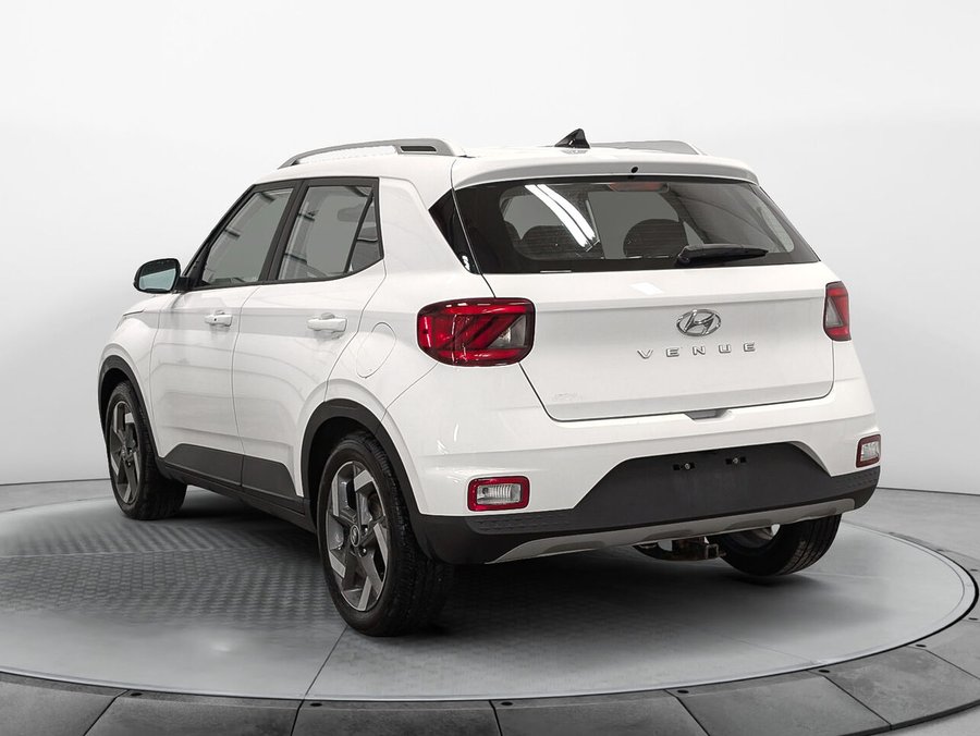 Hyundai VENUE 1.6L Trend Toit Ouvrant Sièges et Volant Chauffant 2022 Blanc