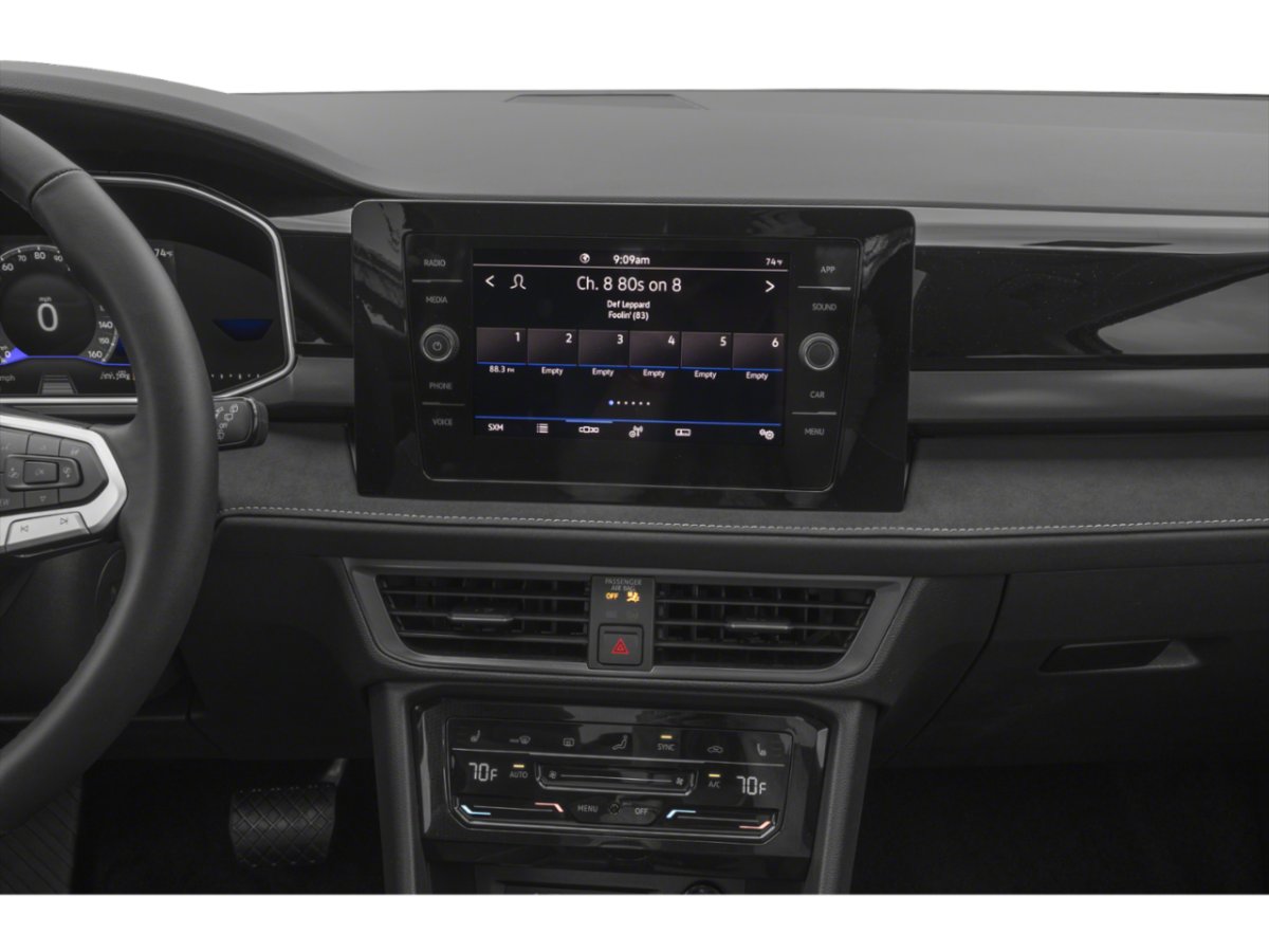 Volkswagen Taos 2026 Blanc pur avec toit noir Rouyn-Noranda - photo #5