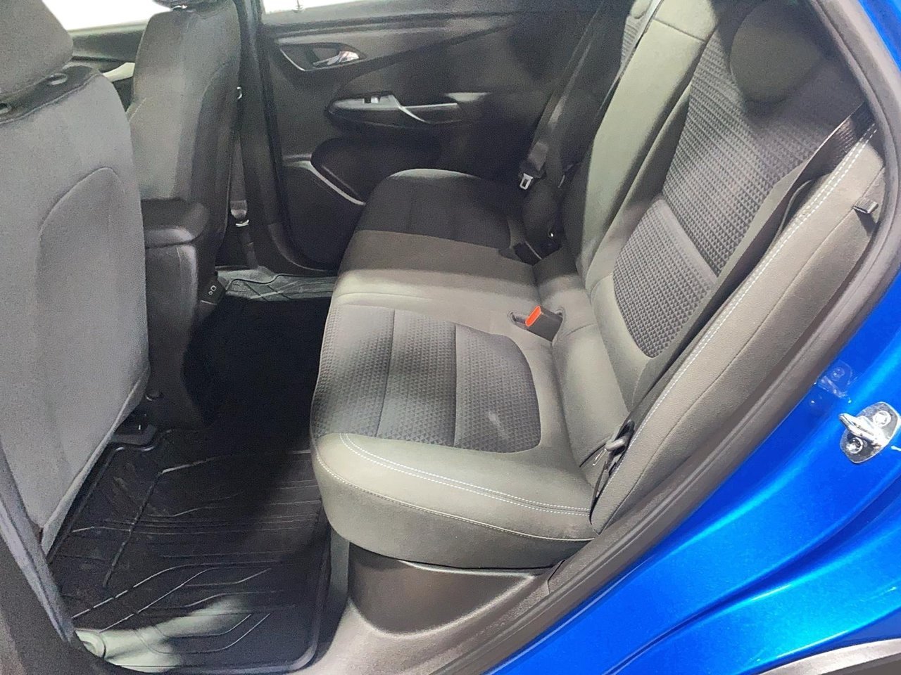 2023 Chevrolet Bolt EUV VIN 1G1FY6S03P4188527 Blue Baie-Comeau - photo #6
