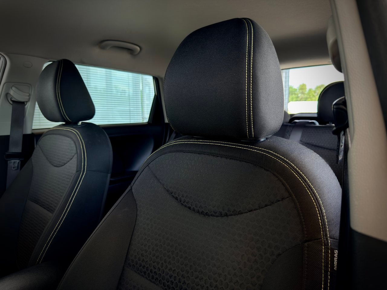 2016 Kia Soul White Notre-Dame-des-Prairies - photo #14