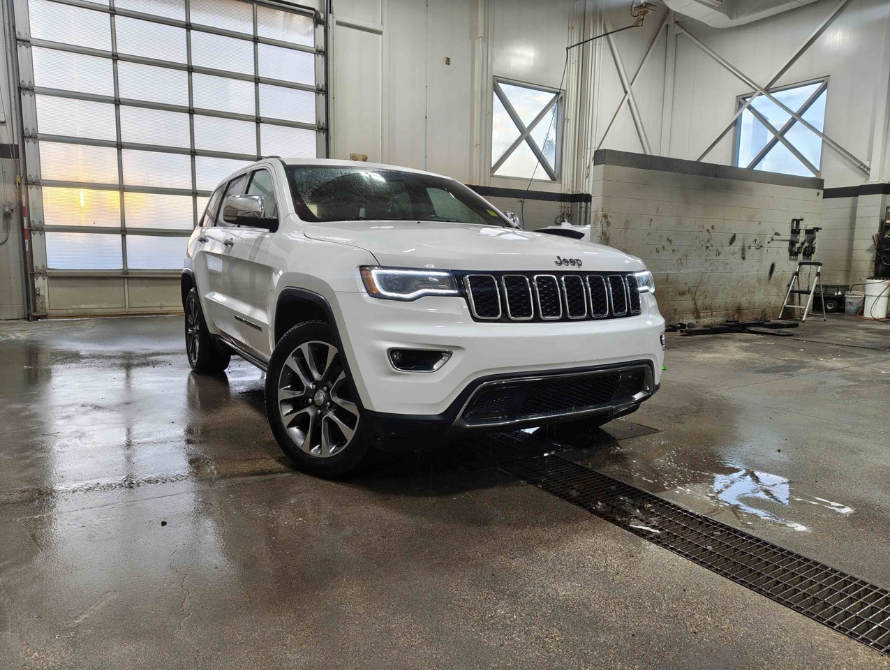 2018 Jeep Grand Cherokee Limited 4x4 White Sherwood Park - photo #1