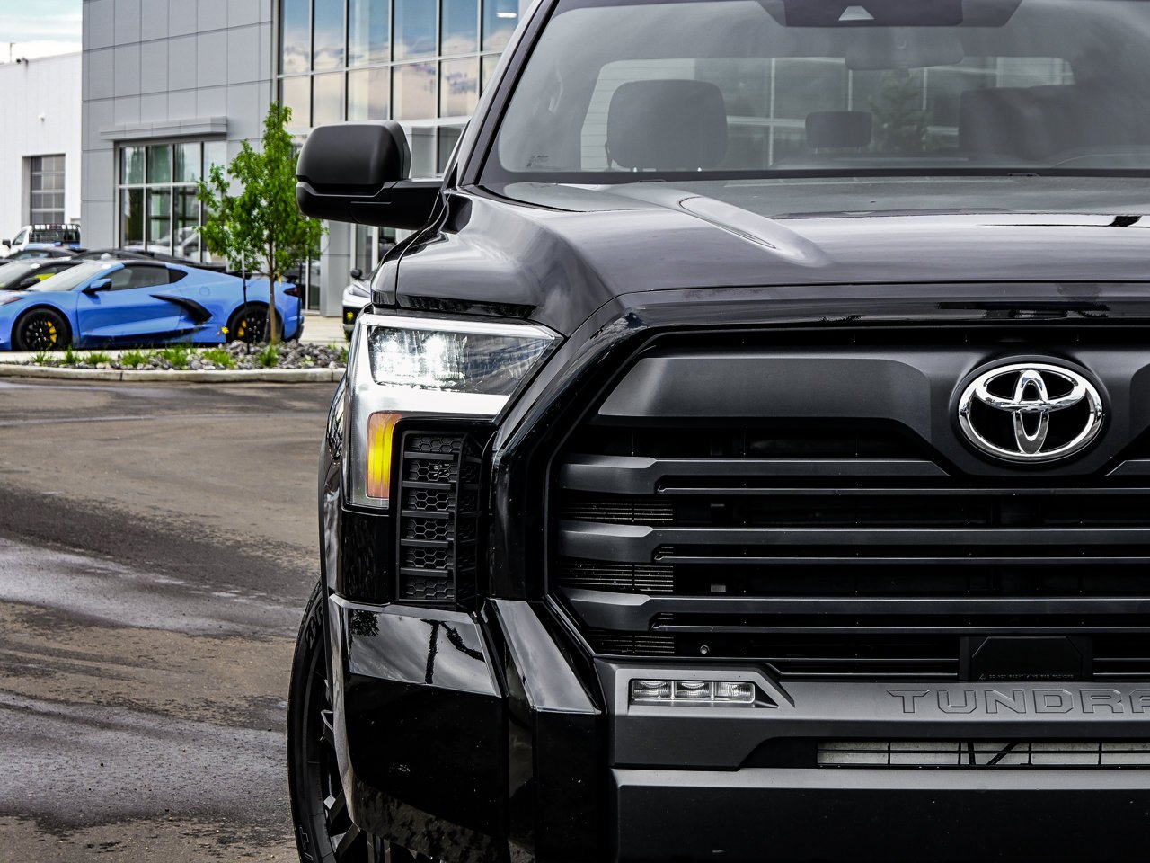 2025 Toyota Tundra 4x4 Crewmax SR Black Sherwood Park - photo #4