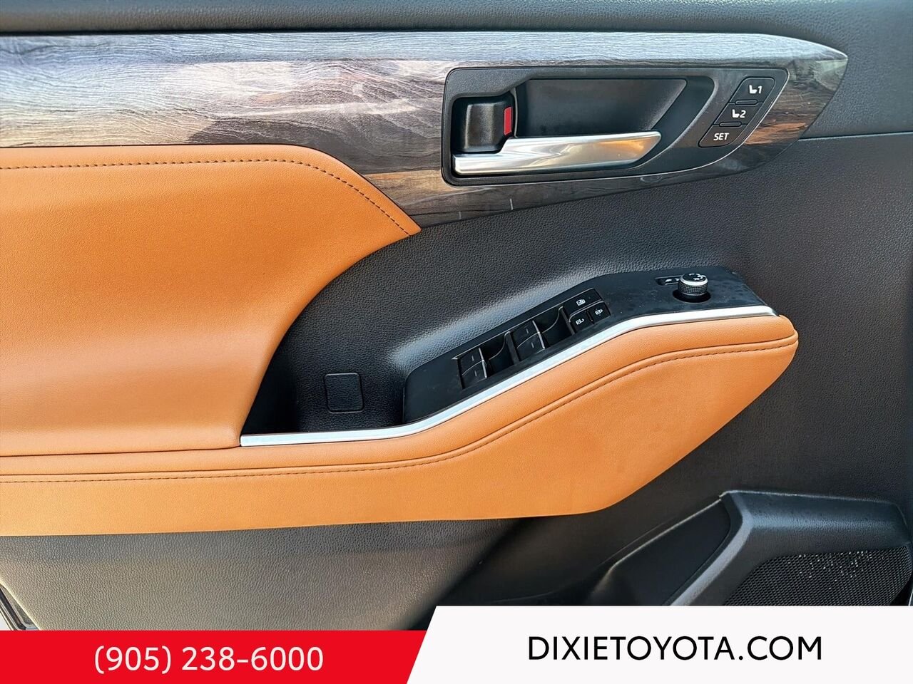 2024 Toyota Highlander PLATNIUM AWD / HEATED AND VENTIALTED SEATS / HEATED REAR SEATS / ALLOY WHEELS / MOONROOF / CARPLAY AND ANDROID AUTO Mississauga - photo #7