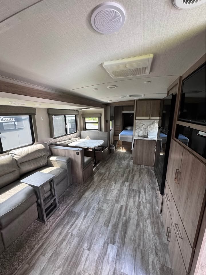 2023 Imagine Grand Design White Thetford Mines - photo #5