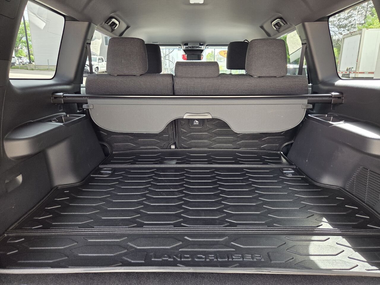 2025 Toyota LAND CRUISER Black Rouyn-Noranda - photo #6