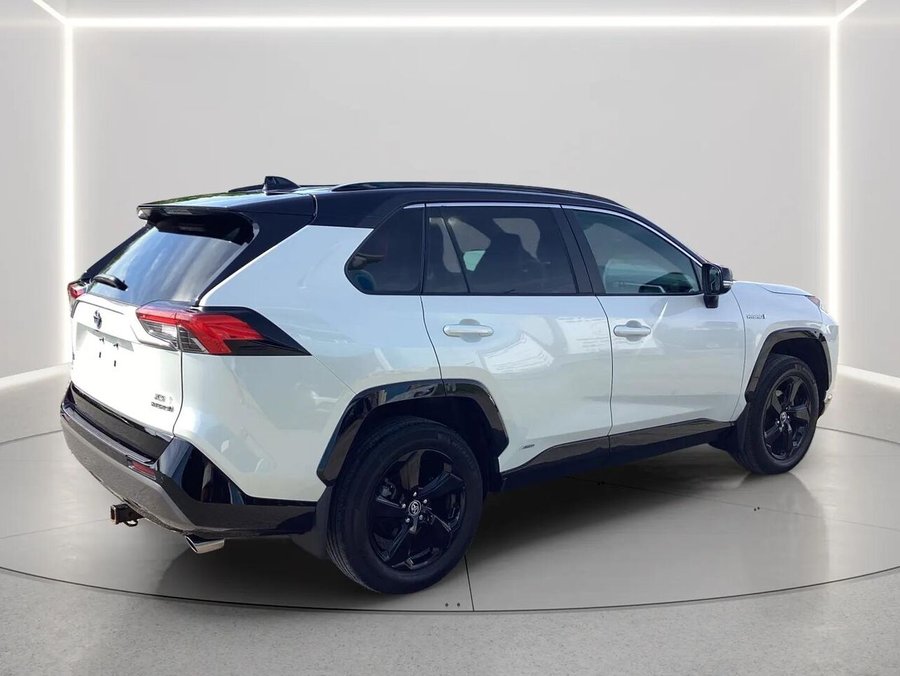 2020 Toyota RAV4 2020 Blizzard Pearl with Black Roof