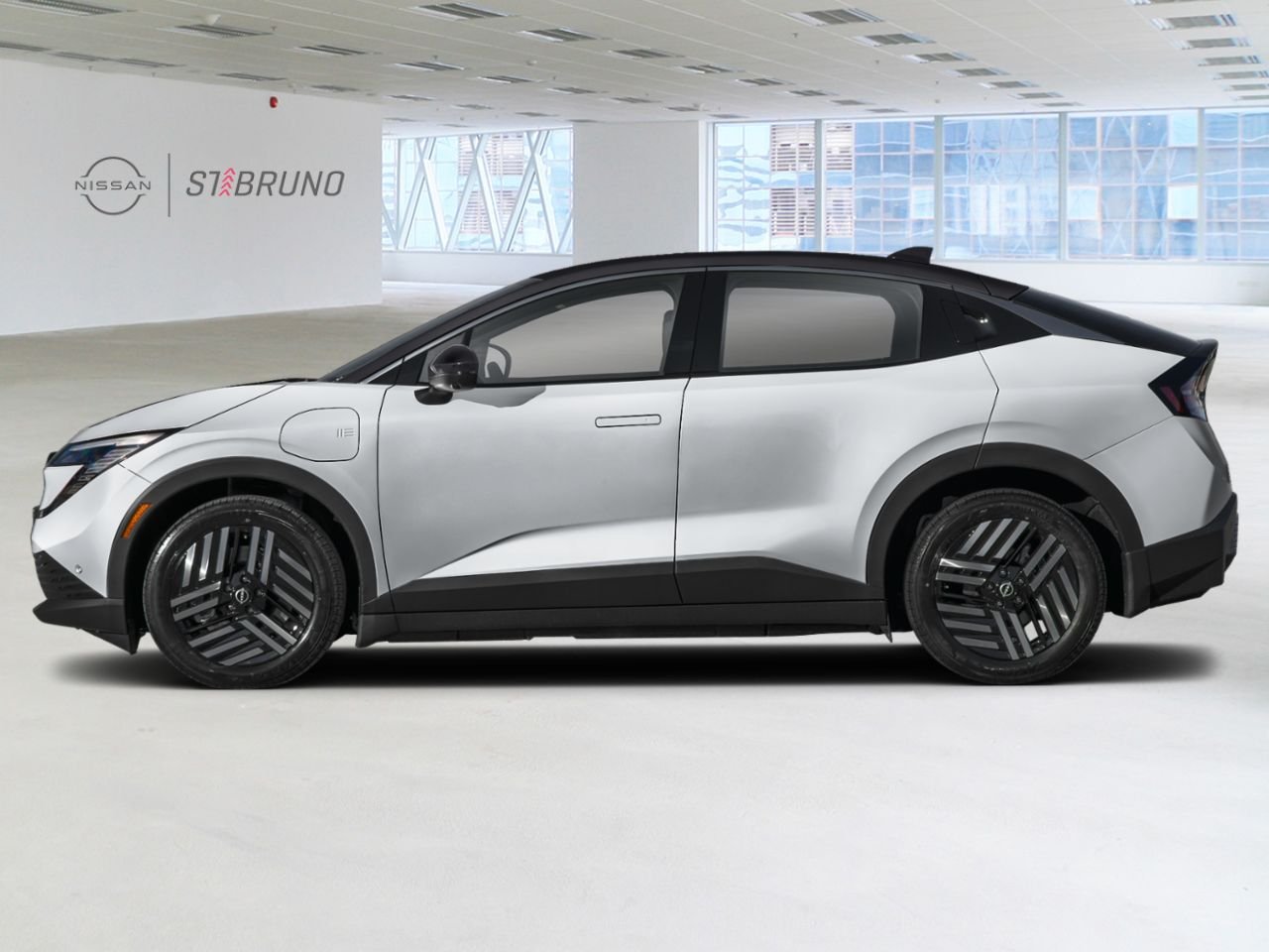 2026 Nissan LEAF Everest White Pearl Tricoat/Black Saint-Basile-le-Grand - photo #1