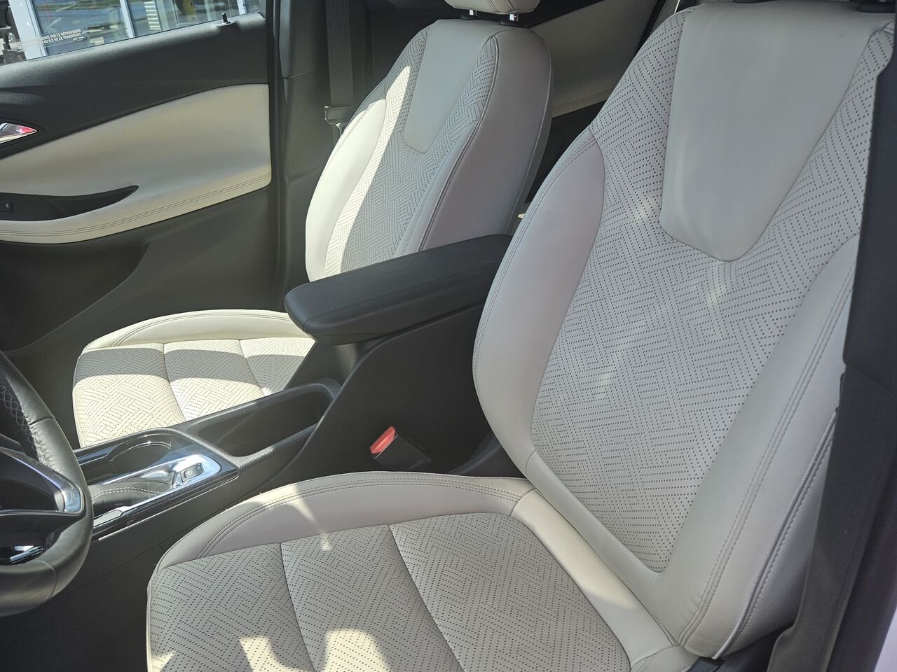 2022 Buick Encore GX Essence 4 portes TI White Thetford Mines - photo #13