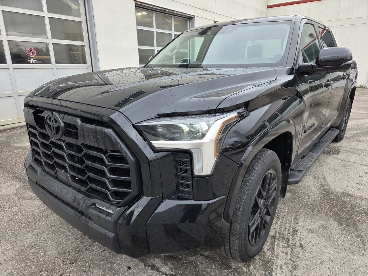 2024 Toyota TUNDRA Black Amos - photo #0