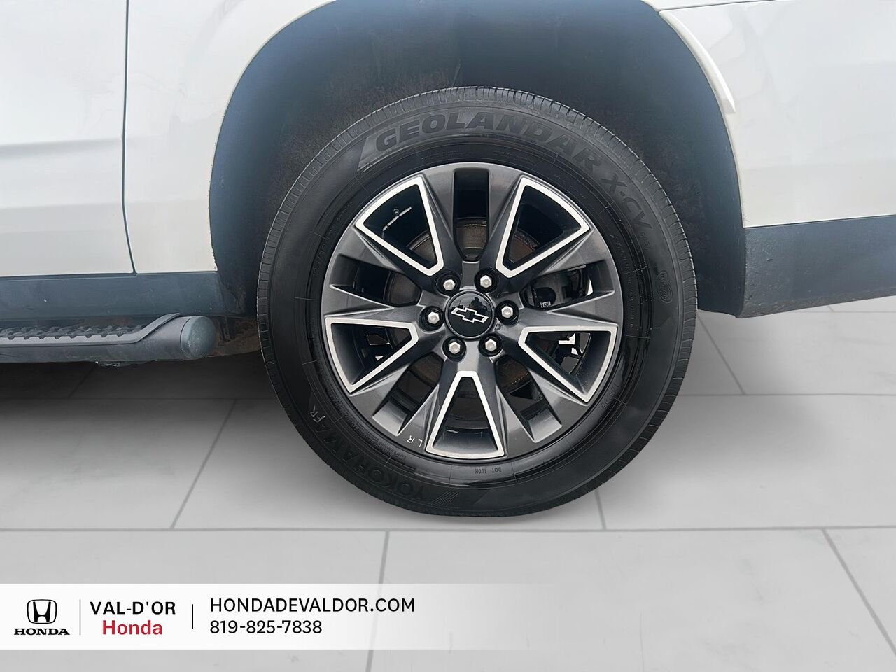 2023 Chevrolet Suburban Z71 4 portes 4RM White Val-d'Or - photo #6