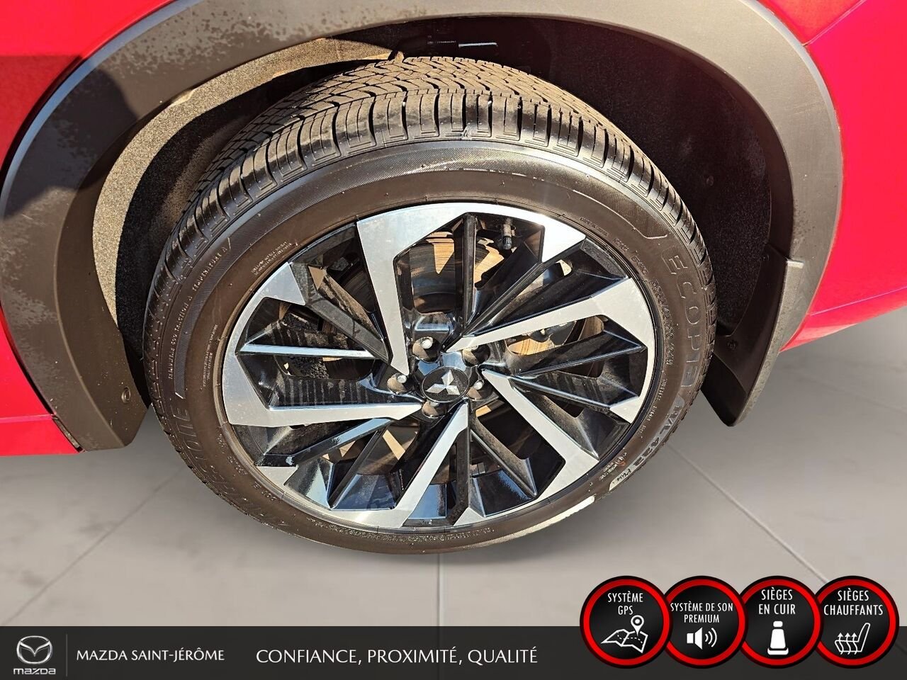 2024 Mitsubishi Outlander Red Saint-Jérôme - photo #11