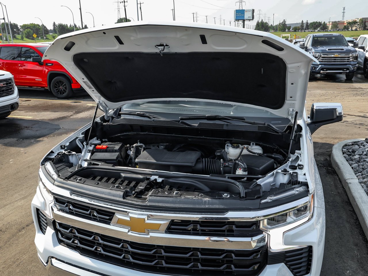 2024 Chevrolet Silverado 1500 4WD Crew Cab 147 LT White Sherwood Park - photo #9