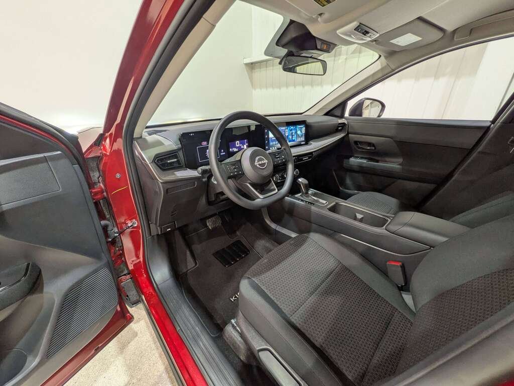 2026 Nissan Kicks S AWD Red Val-David - photo #9