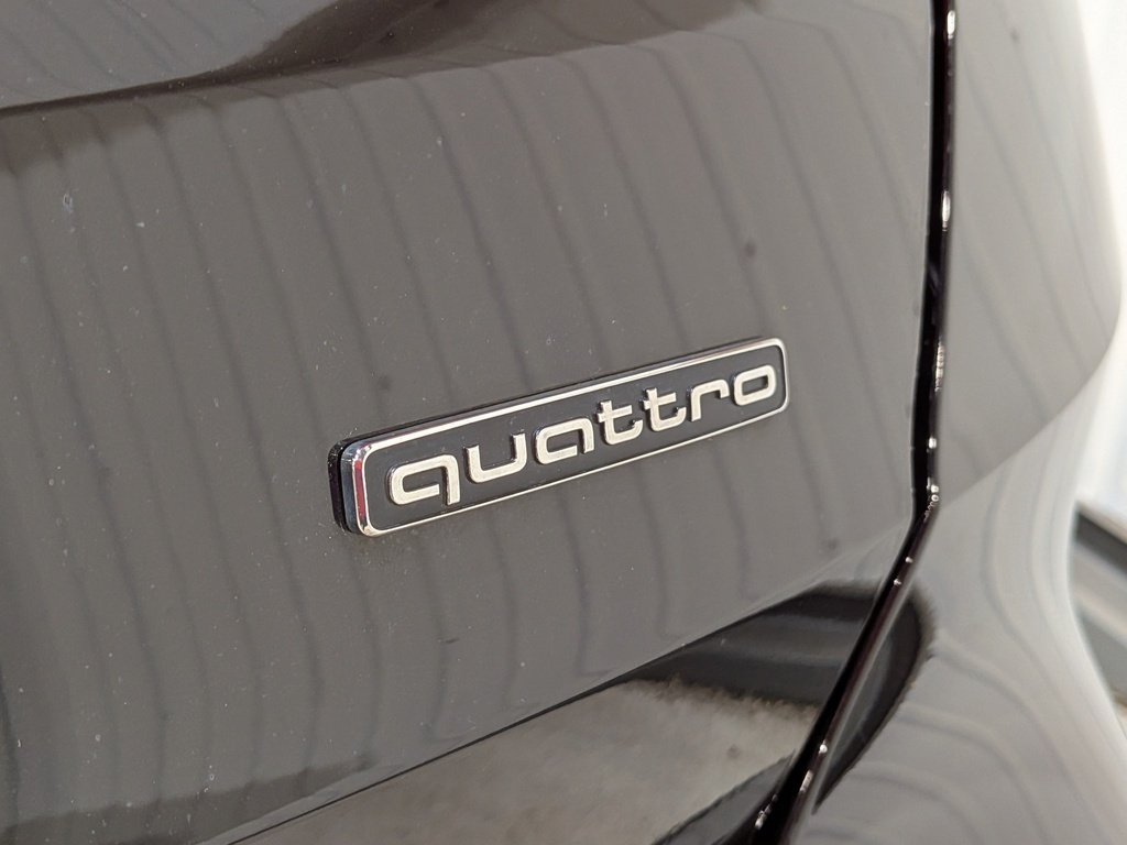 2022 Audi Q3 Komfort 45 TFSI quattro Black Val-David - photo #35