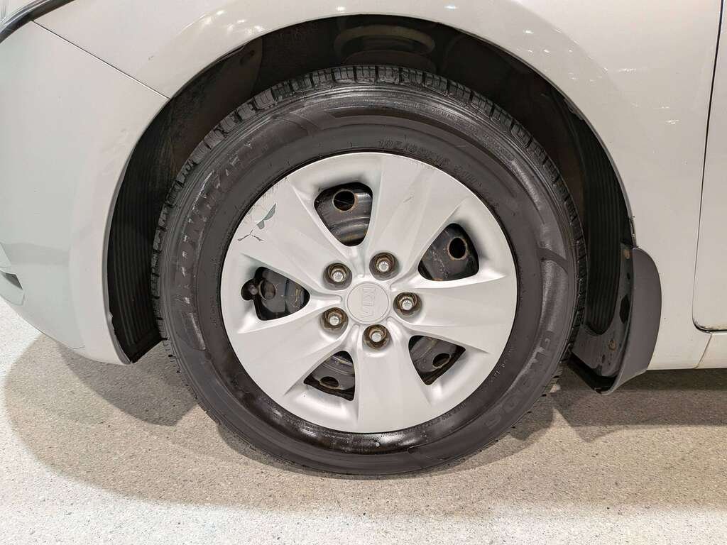 Kia Forte 2015 Argent Val-David - photo #26