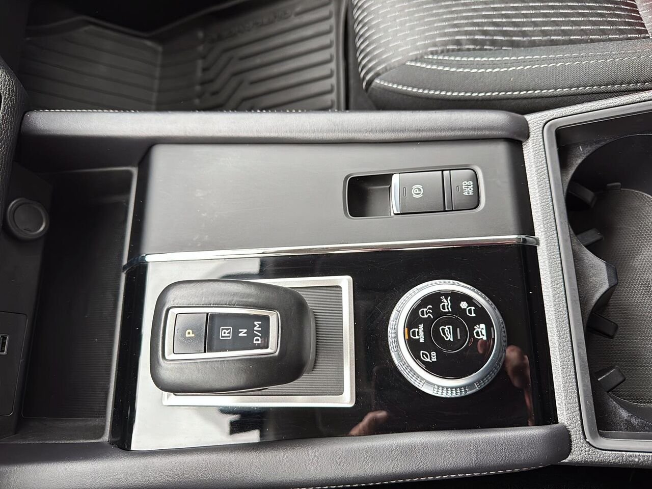 2024 Mitsubishi Outlander Blue Rouyn-Noranda - photo #14