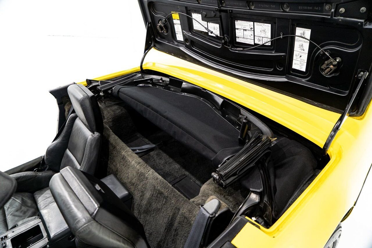 1986 Chevrolet Corvette Pace Car livery with only 17,380km (10,800miles) Yellow Montreal - photo #78