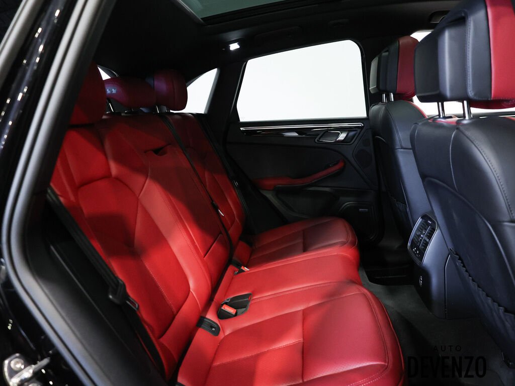 2025 Porsche Macan Black Saint-Eustache - photo #10