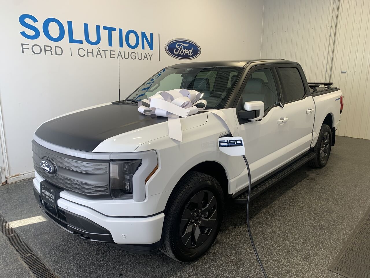 2025 Ford F-150 Lightning White Châteauguay - photo #0
