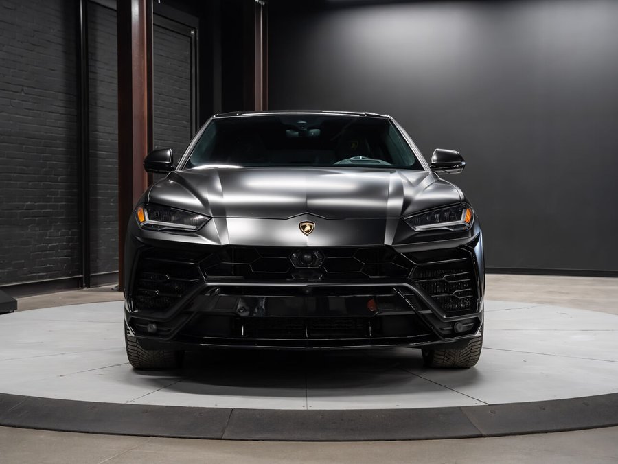 2020 Lamborghini Urus 2020 Black