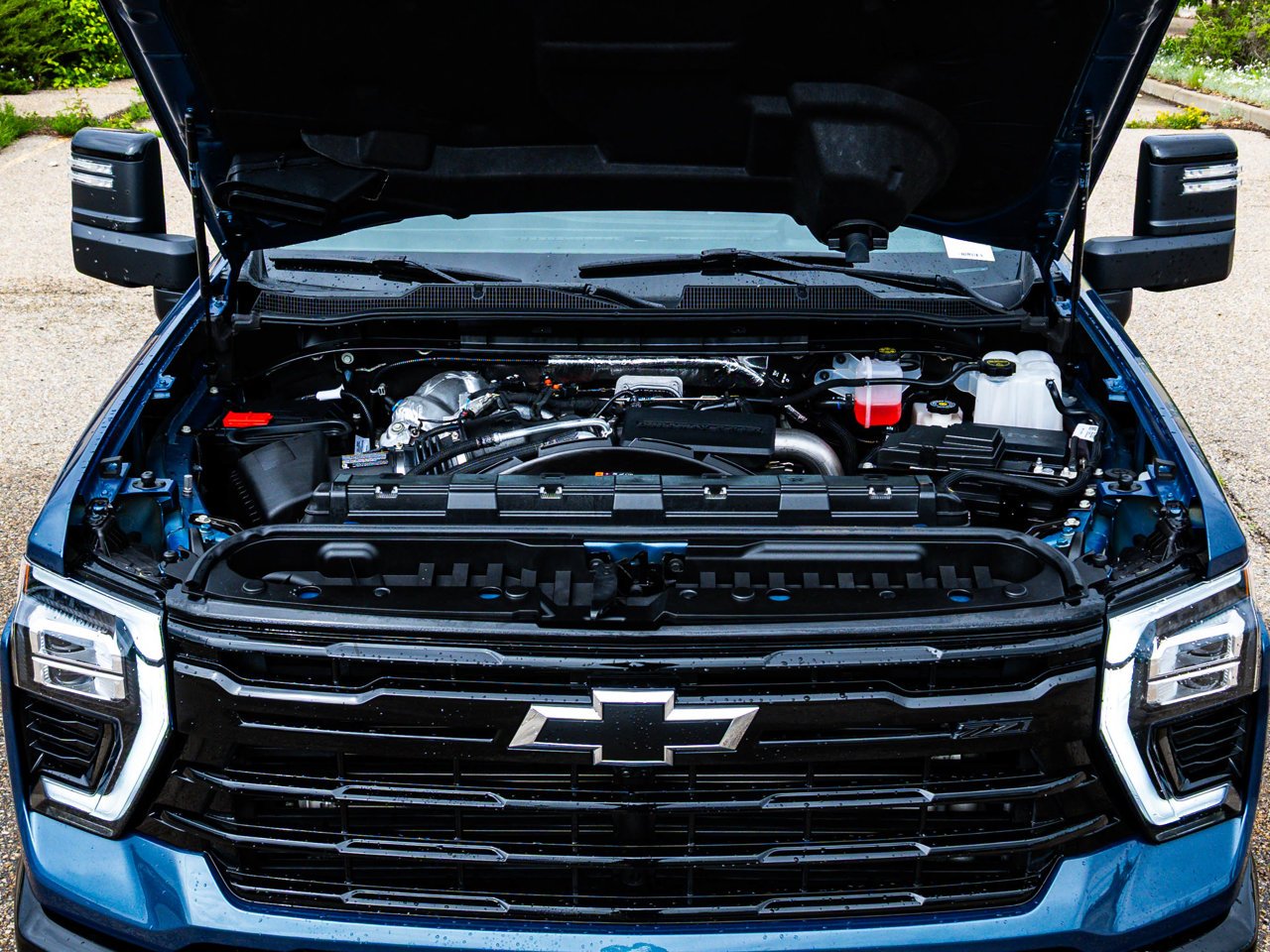 2026 Chevrolet Silverado 3500HD 4WD Crew Cab 159 LTZ Blue Sherwood Park - photo #8