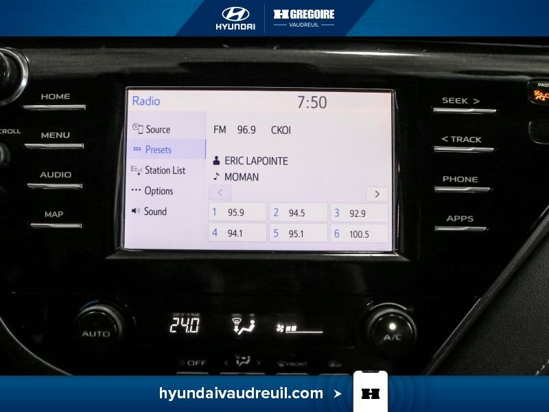 2020 Toyota Camry White Blainville - photo #26