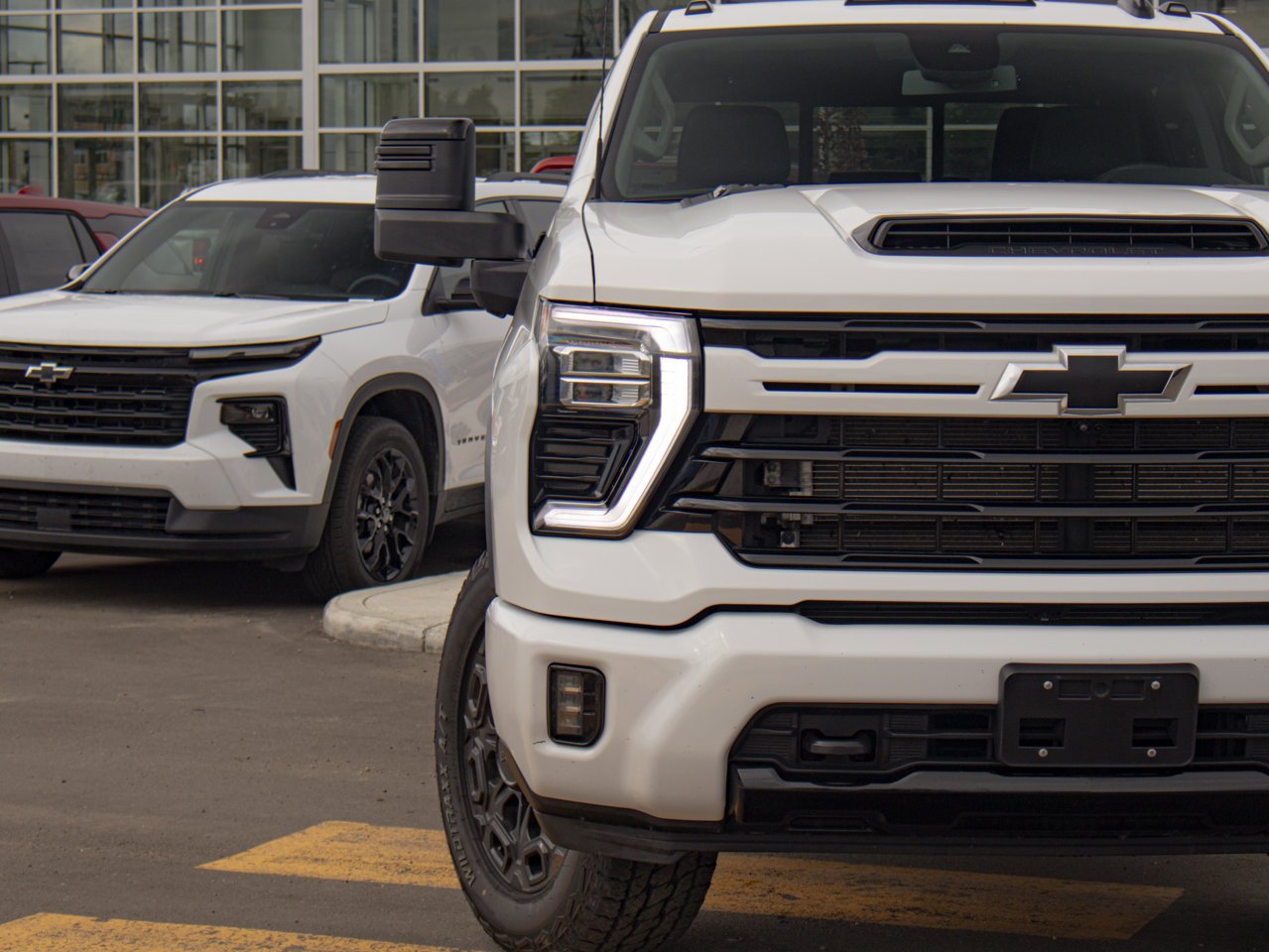 2024 Chevrolet Silverado 2500HD 4WD Crew Cab 159 LT White Sherwood Park - photo #4