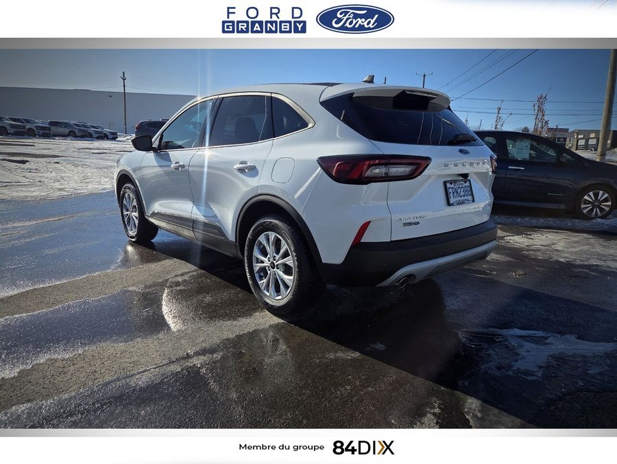 2025 Ford Escape White