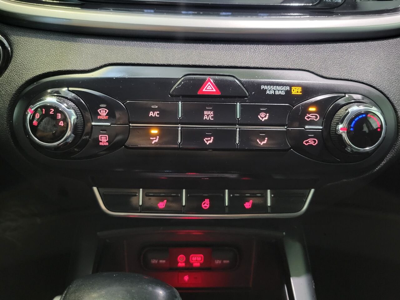 2019 Kia Sorento White  - photo #20