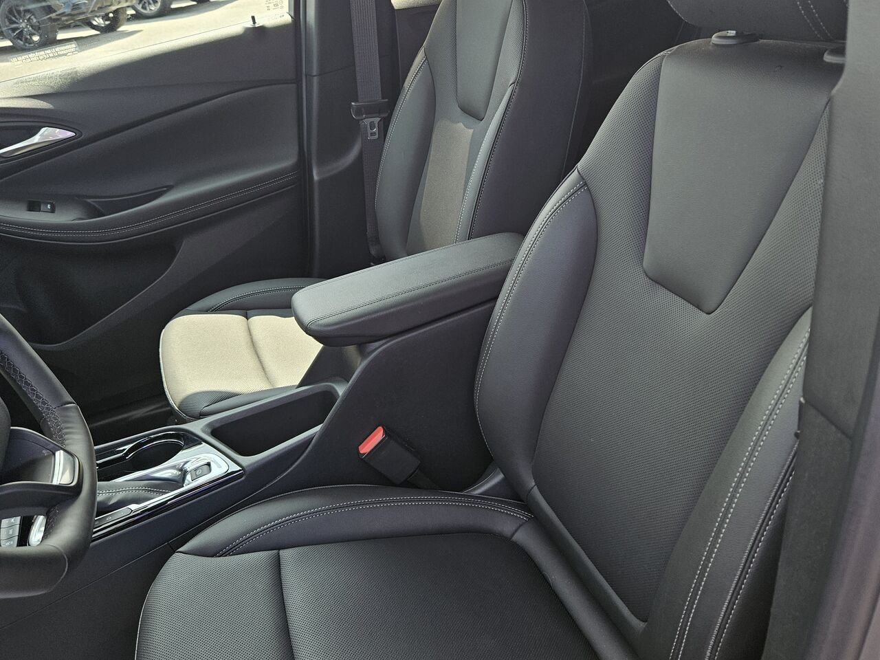 2024 Buick Encore GX Tourisme sport 4 portes TI Grey Thetford Mines - photo #14