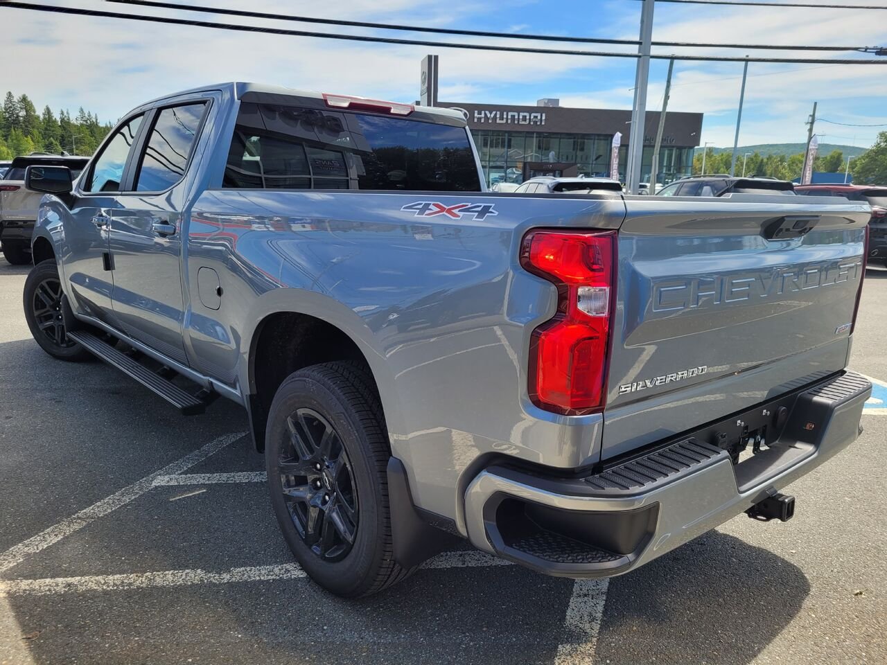 Chevrolet Silverado 1500 RST cabine multiplace 4RM 157 po 2026 GRIS STERLING METALLISE Thetford Mines - photo #4