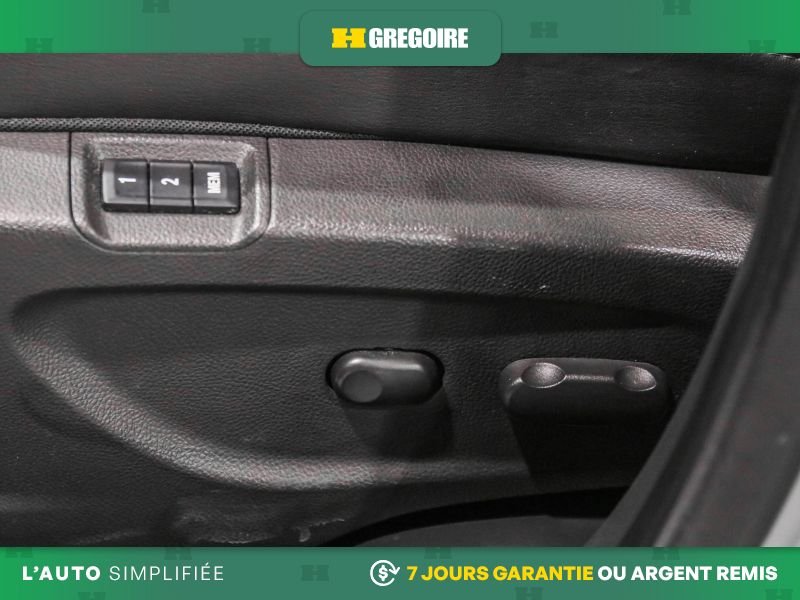 2019 Buick Encore Grey Laval - photo #17