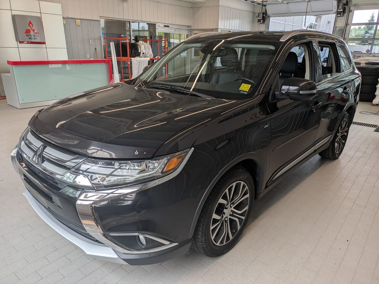 2016 Mitsubishi Outlander Black Gatineau - photo #1