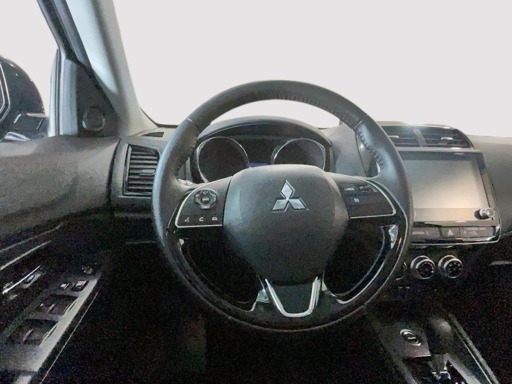 2023 Mitsubishi RVR Black Amos - photo #13