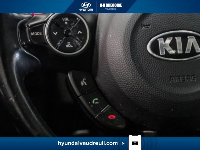 2015 Kia Soul Grey Blainville - photo #22