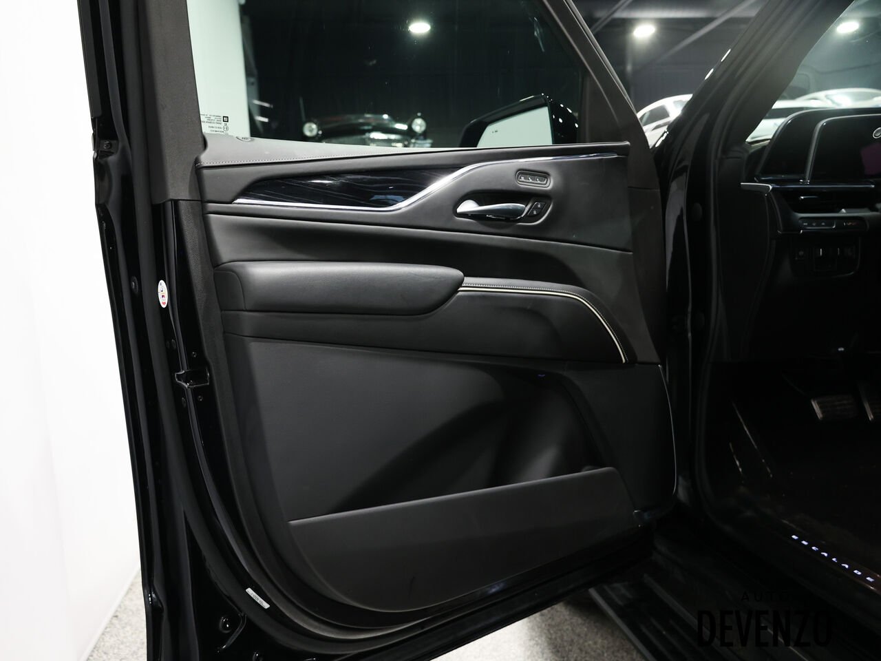 Cadillac Escalade ESV 2023 Noir Saint-Eustache - photo #8