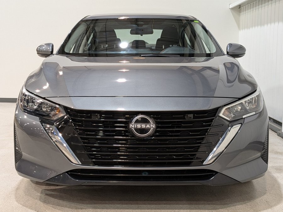 Nissan Sentra SV CVT 2024 Gris
