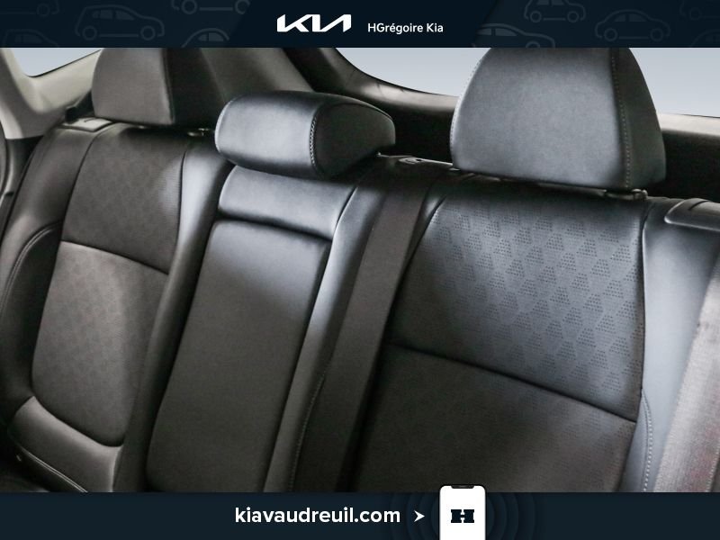 2023 Kia Seltos Silver Laval - photo #12