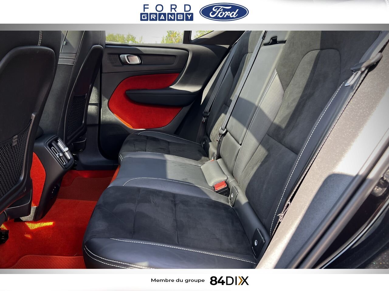 2021 Volvo XC40 Black Granby - photo #27