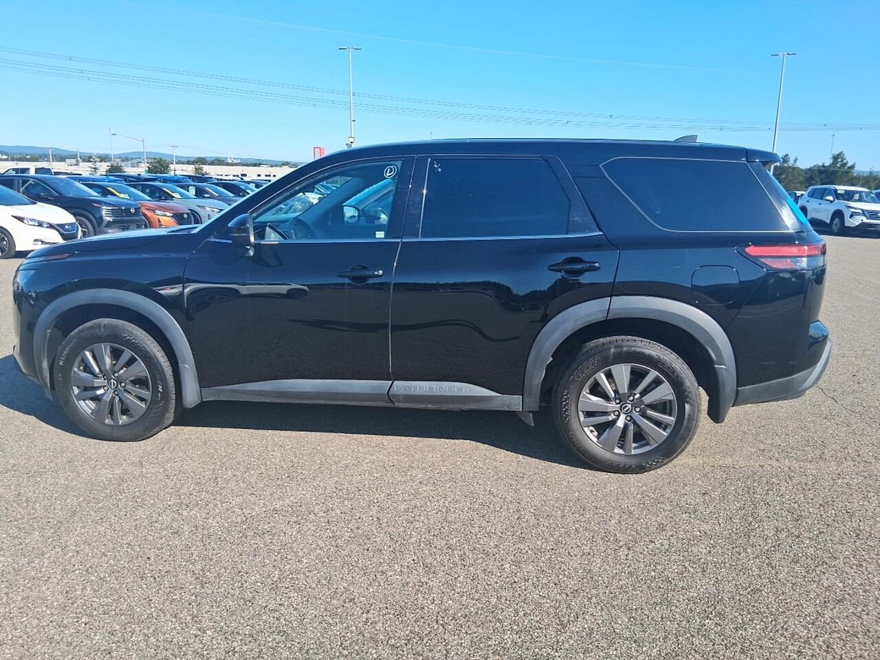 Nissan Pathfinder S 2024 Noir Québec - photo #1