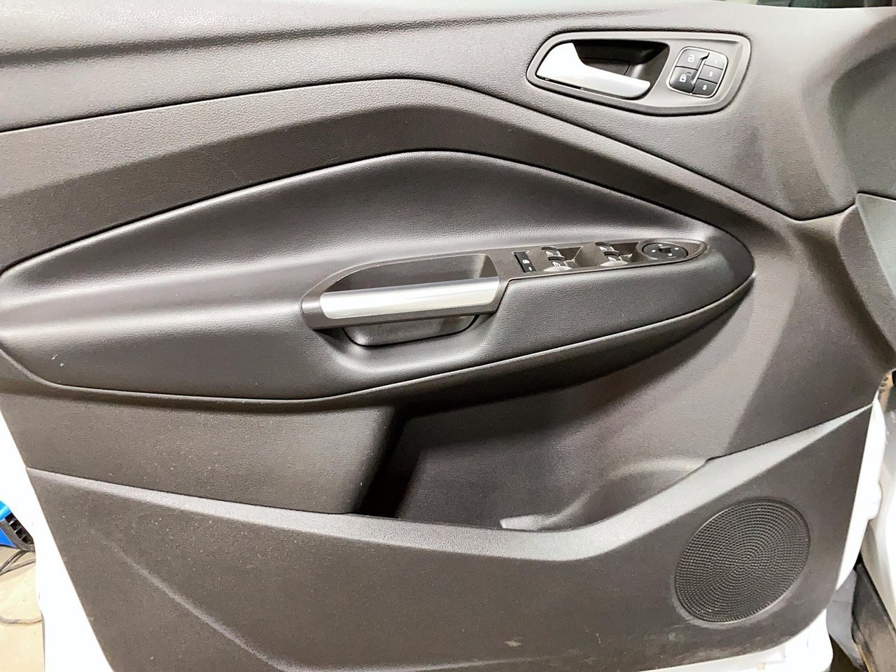2019 Ford Escape Titanium White Baie-Comeau - photo #9
